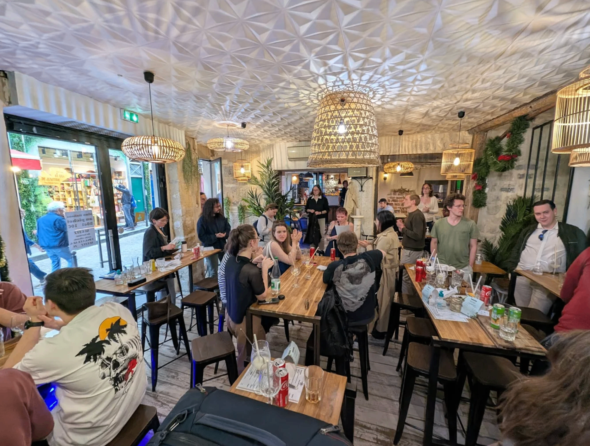 Intérieur chaleureux de Rebalto Pinseria